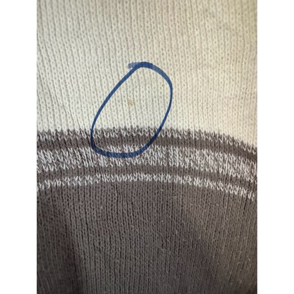 Kowloon Winter Collection Embroidered Cursive Knit Sweater Medium - Picture 6 of 10